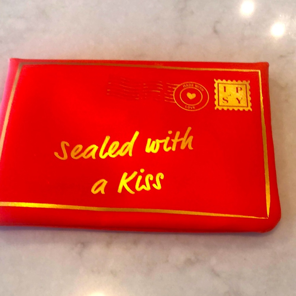 Ipsy makeup bag nwot